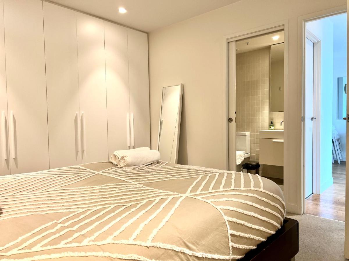 Readyset Apartments At Emerald Мельбурн Экстерьер фото