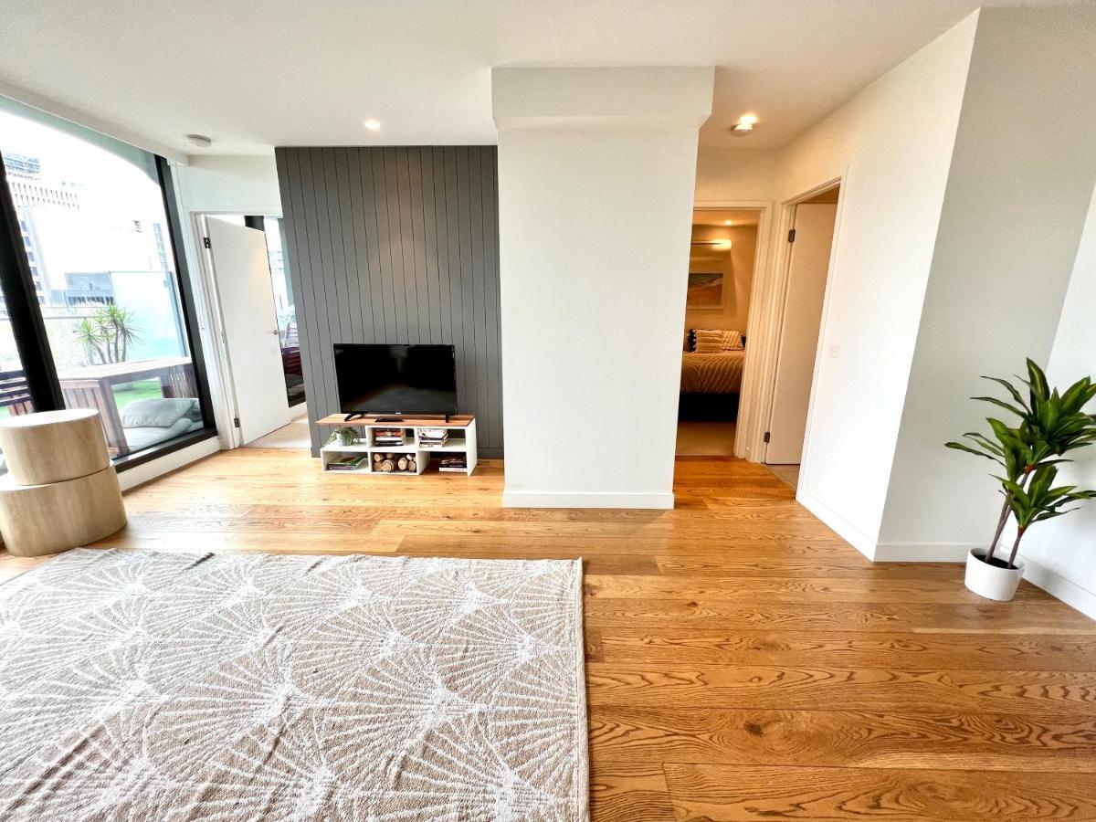 Readyset Apartments At Emerald Мельбурн Экстерьер фото