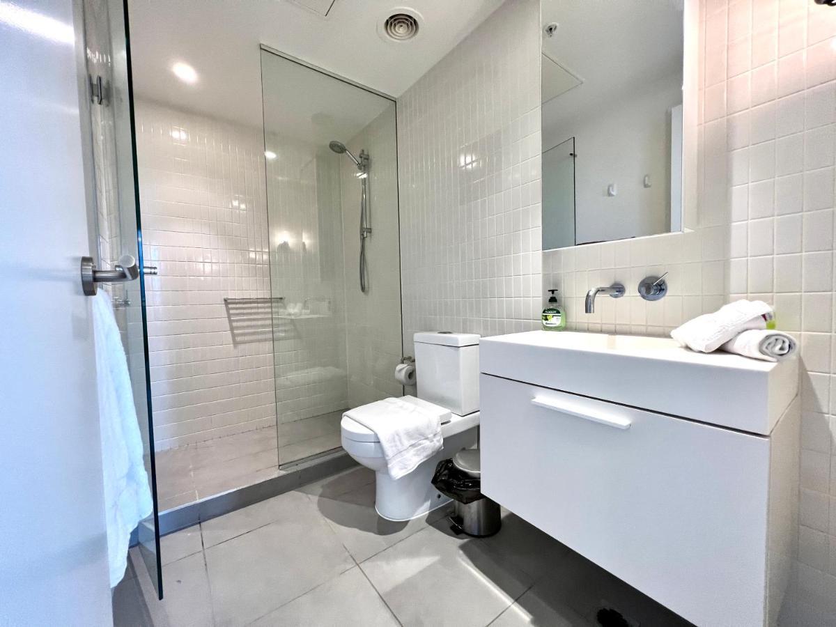 Readyset Apartments At Emerald Мельбурн Экстерьер фото